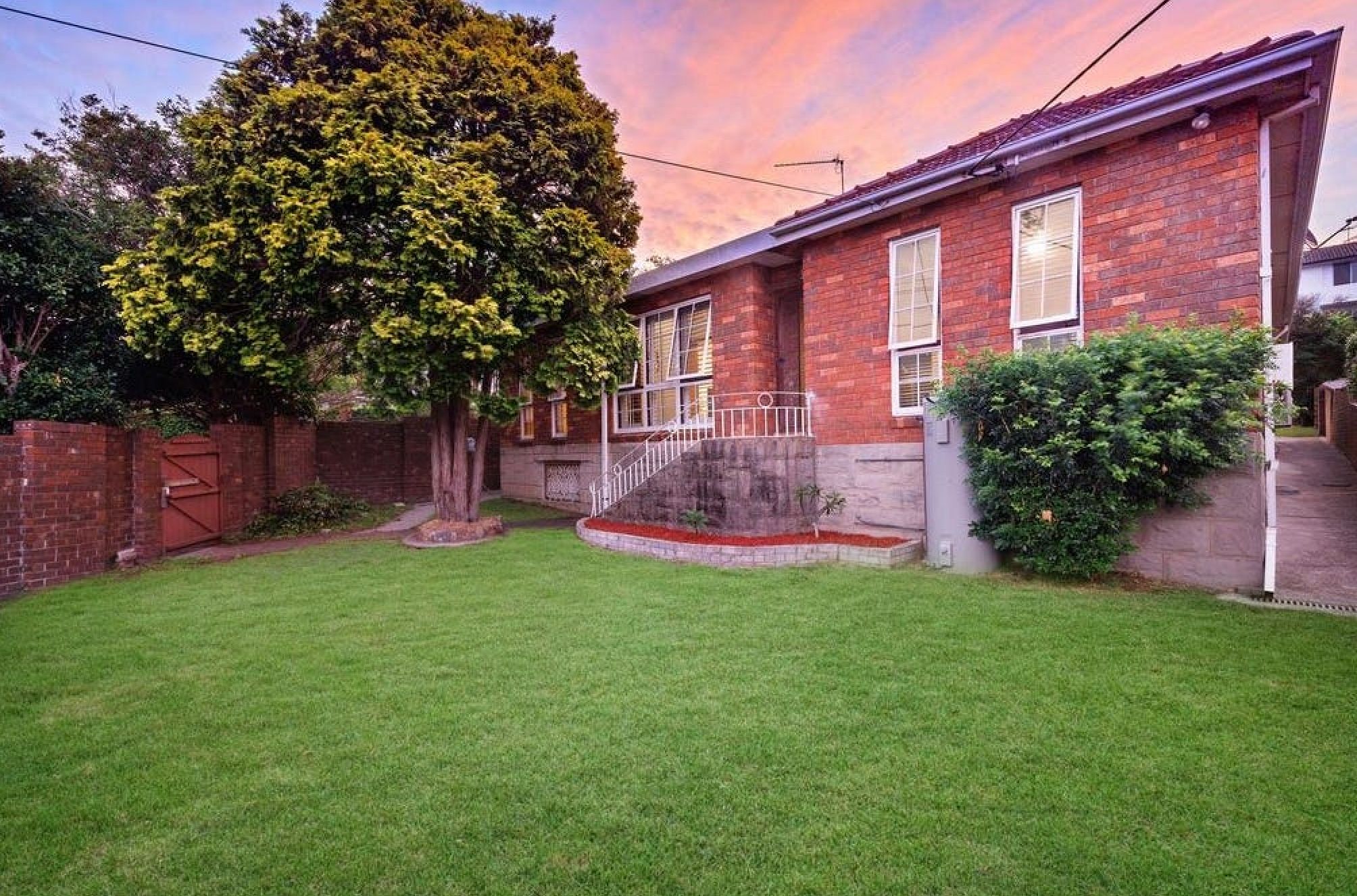 Image of property at 90 HARBORD ROAD, Freshwater NSW 2096